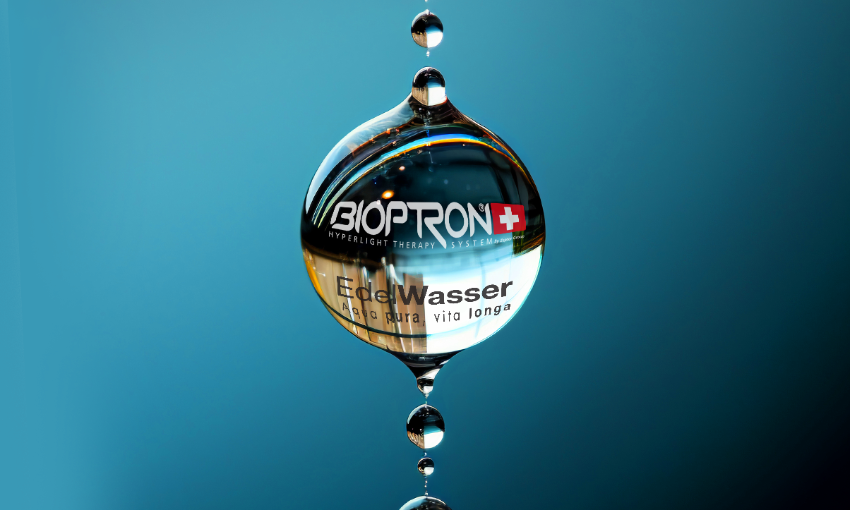 Чаша вода след терапия с BIOPTRON - Защо?